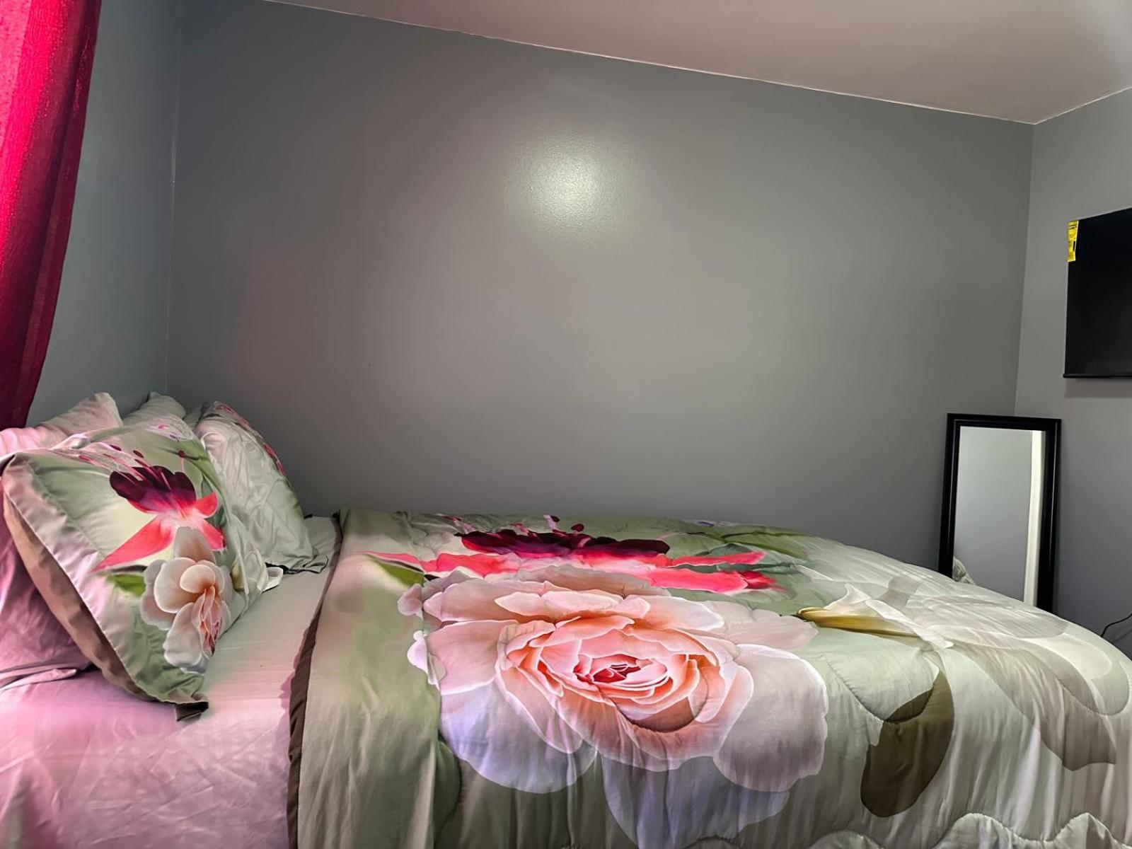 Divine Villa Guest House 65 Sherman 6Mins To Airport And 4Mins To Penn Station Newark Zewnętrze zdjęcie
